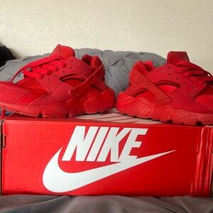 Nike red hurraches